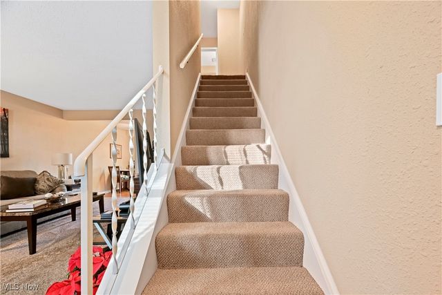 700 Lakeview Drive, Cortland, OH 44410