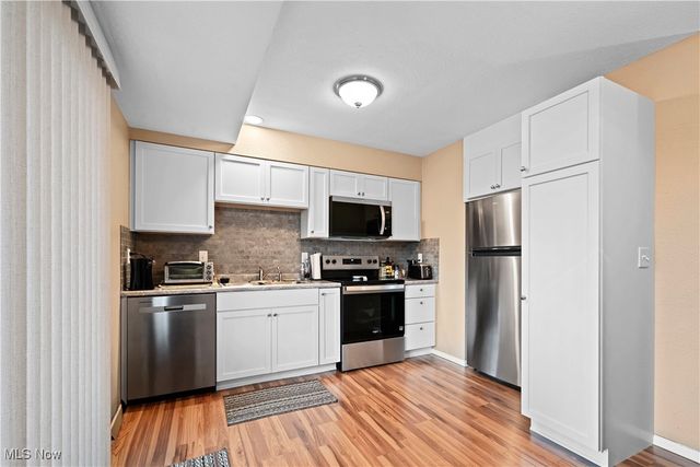 700 Lakeview Drive, Cortland, OH 44410