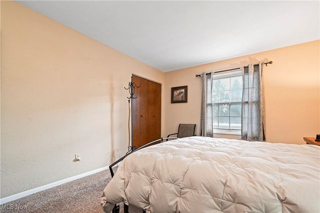 700 Lakeview Drive, Cortland, OH 44410