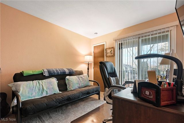 700 Lakeview Drive, Cortland, OH 44410