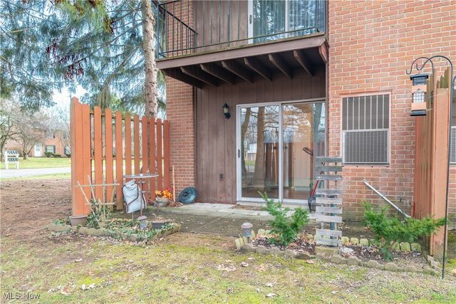 700 Lakeview Drive, Cortland, OH 44410