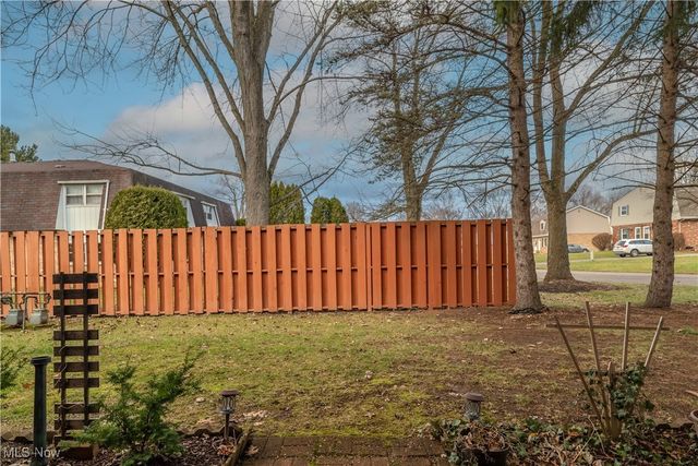 700 Lakeview Drive, Cortland, OH 44410