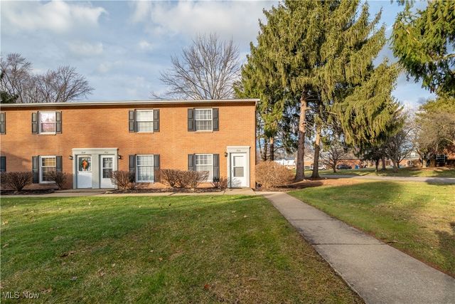 700 Lakeview Drive, Cortland, OH 44410