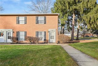 700 Lakeview Drive, Cortland, OH 44410