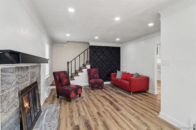 16682 Robson Street, Detroit, MI 48235