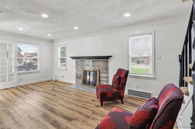 16682 Robson Street, Detroit, MI 48235