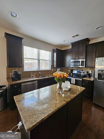 5747 Radford Loop, Fairburn, GA 30213