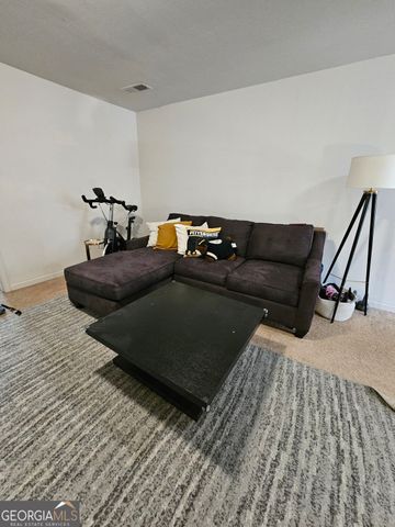5747 Radford Loop, Fairburn, GA 30213