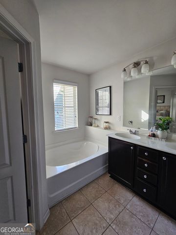 5747 Radford Loop, Fairburn, GA 30213