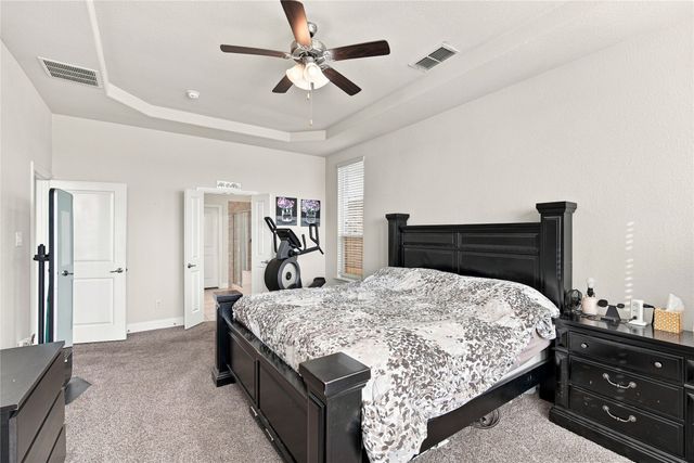8121 Loretta Day Drive, Arlington, TX 76002