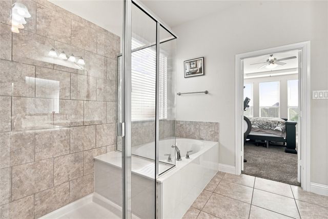 8121 Loretta Day Drive, Arlington, TX 76002