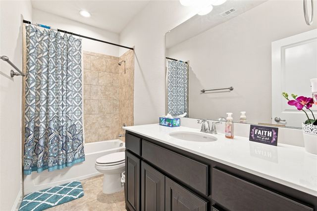 8121 Loretta Day Drive, Arlington, TX 76002