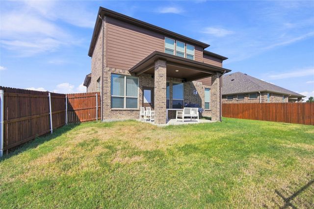 8121 Loretta Day Drive, Arlington, TX 76002