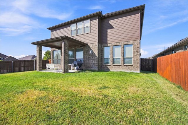 8121 Loretta Day Drive, Arlington, TX 76002