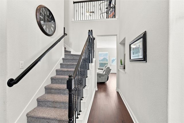 8121 Loretta Day Drive, Arlington, TX 76002