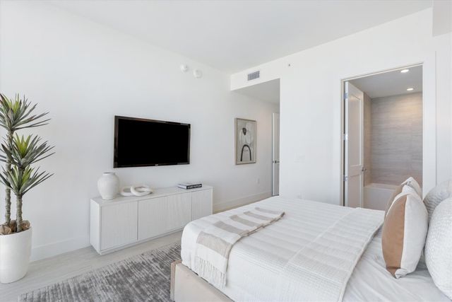 153 N Seabreeze Boulevard 1405-S, Fort Lauderdale, FL 33304