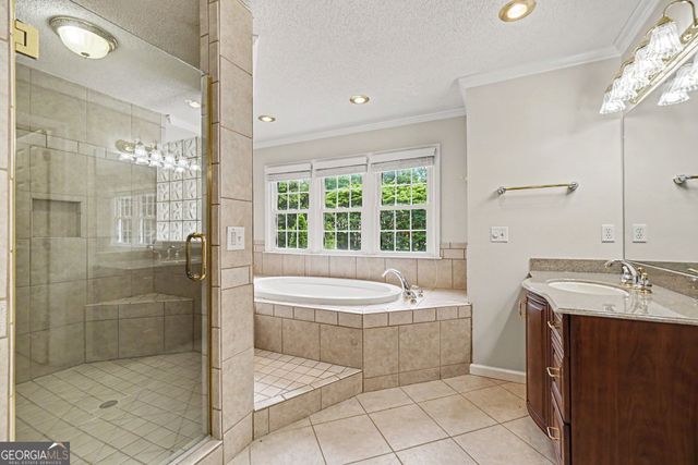 810 Deep Lake Drive NW, Kennesaw, GA 30144