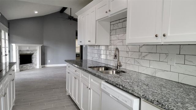 510 Donnacorey Drive, Houston, TX 77013