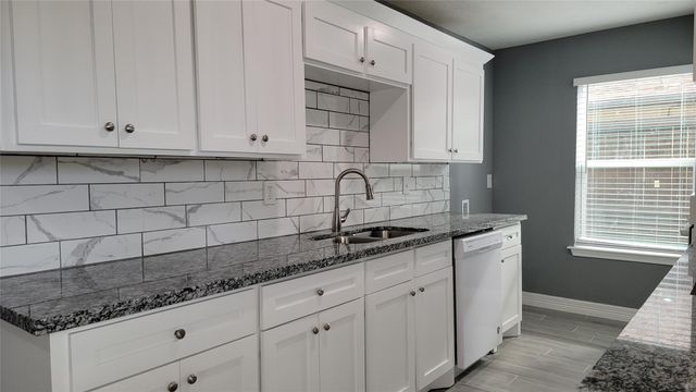 510 Donnacorey Drive, Houston, TX 77013