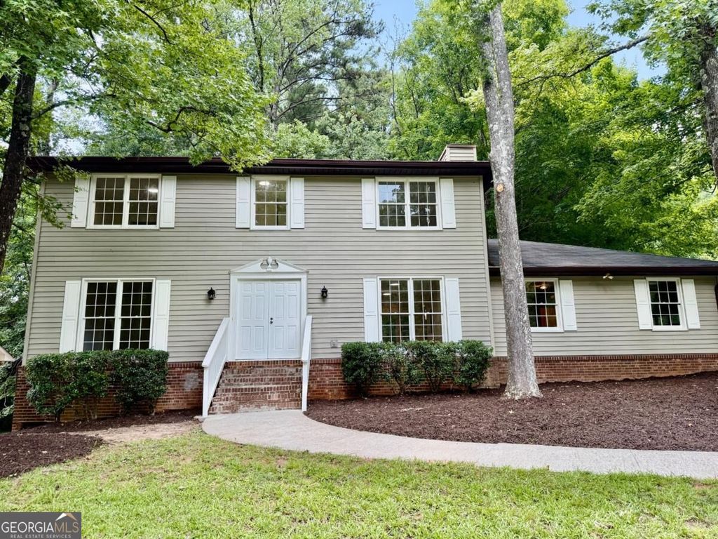 5264 Golfcrest Circle, Stone Mountain, GA 30088 — exterior