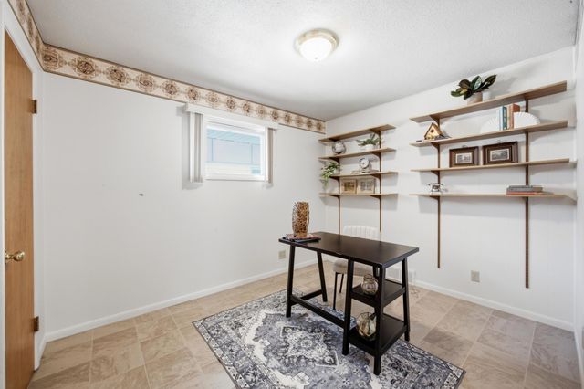 1208 18th Street S, Moorhead, MN 56560
