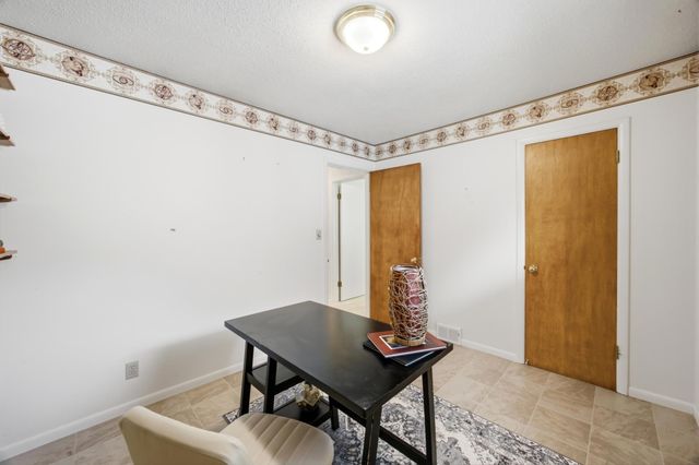 1208 18th Street S, Moorhead, MN 56560
