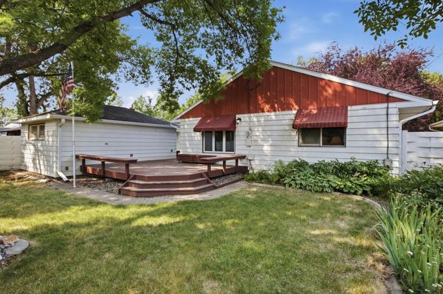 1208 18th Street S, Moorhead, MN 56560