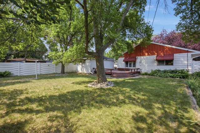 1208 18th Street S, Moorhead, MN 56560