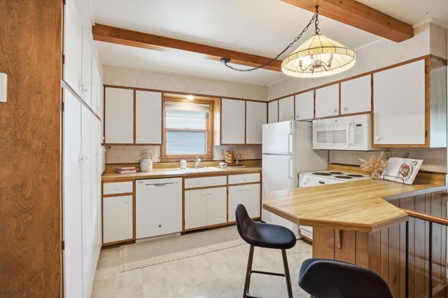 1208 18th Street S, Moorhead, MN 56560
