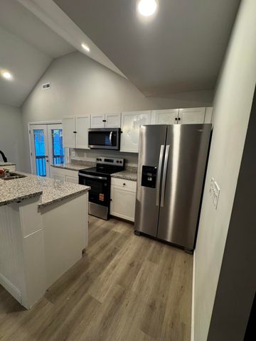 918 Shallowford Rd. Road, Chattanooga, TN 37411