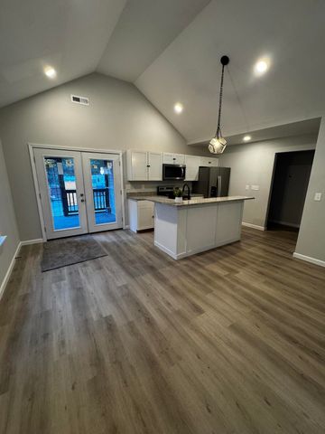 918 Shallowford Rd. Road, Chattanooga, TN 37411