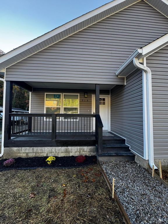 918 Shallowford Rd. Road, Chattanooga, TN 37411