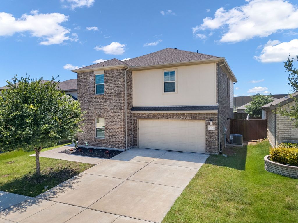 8721 Antelope Flat Lane, Fort Worth, TX 76131