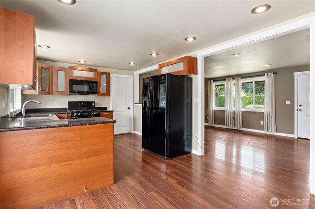 10717 SE 211th Street, Kent, WA 98031