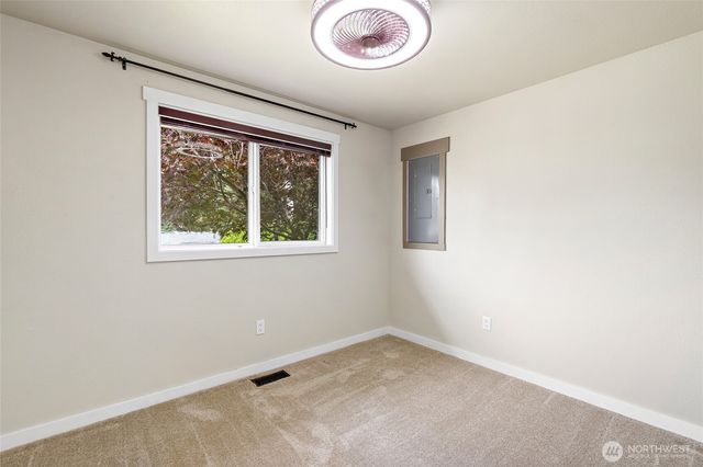 10717 SE 211th Street, Kent, WA 98031