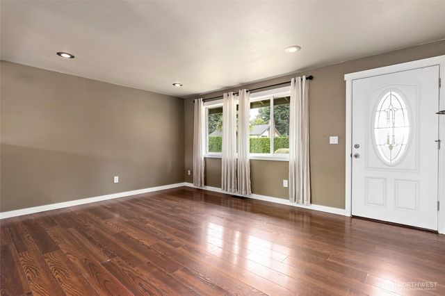 10717 SE 211th Street, Kent, WA 98031