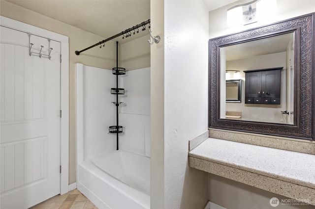 10717 SE 211th Street, Kent, WA 98031