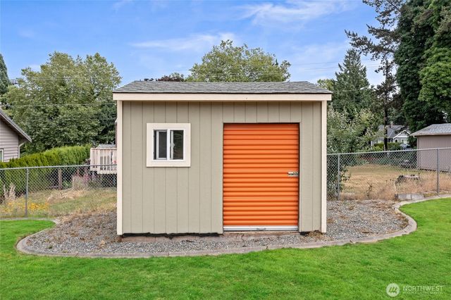 10717 SE 211th Street, Kent, WA 98031