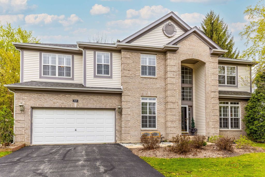 7449 Brentwood Lane, Gurnee, IL 60031