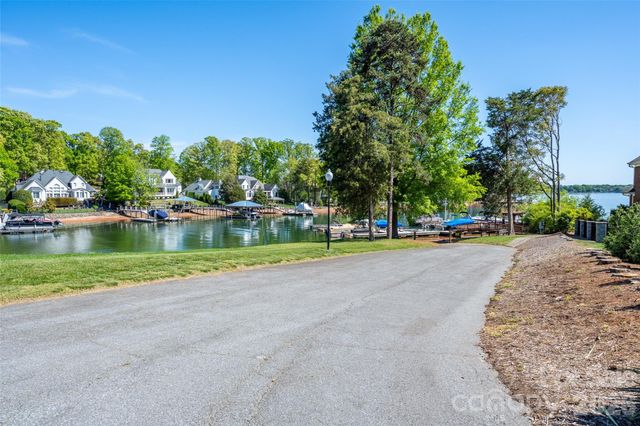 119 Topsail Place, Mooresville, NC 28117