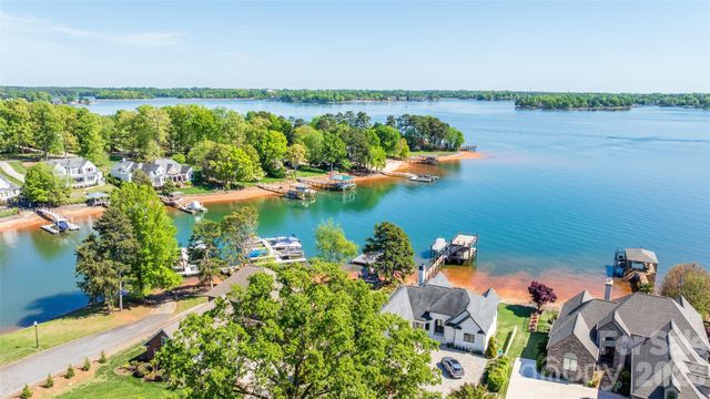 119 Topsail Place, Mooresville, NC 28117