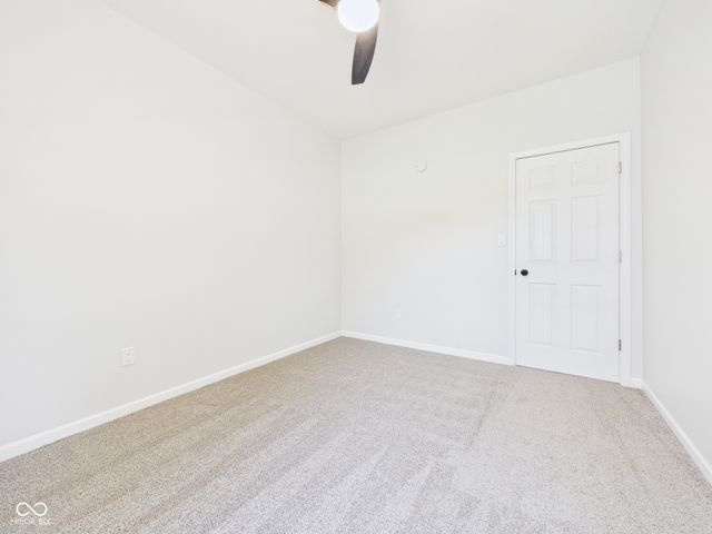 208 S Woodworth Avenue, Frankton, IN 46044