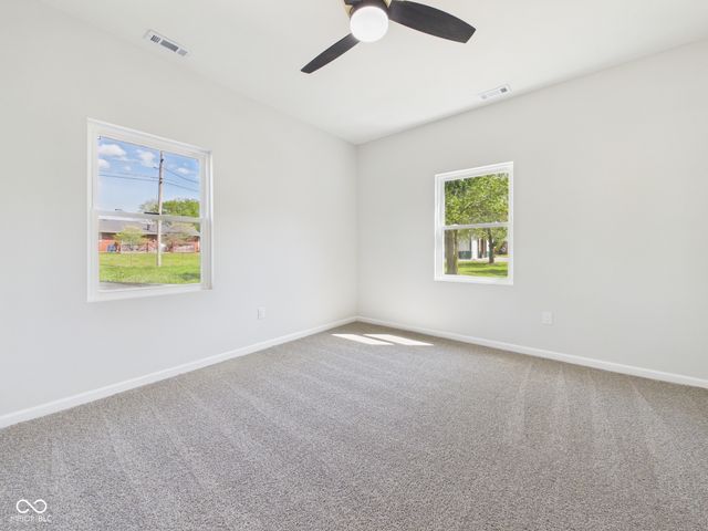 208 S Woodworth Avenue, Frankton, IN 46044