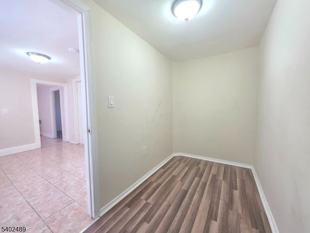 27 Geneva St, Elizabeth City, NJ 07206