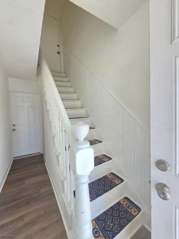 27 Geneva St, Elizabeth City, NJ 07206