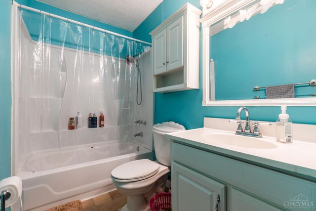 2317 Magdalena Drive, Springfield Twp., OH 45231