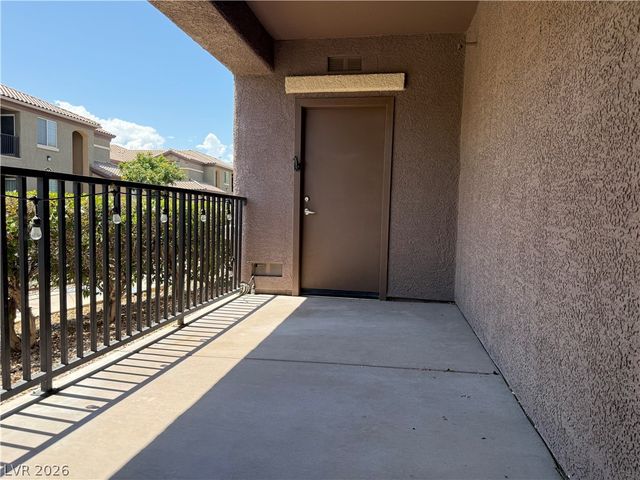 6868 Sky Pointe Drive 1099, Las Vegas, NV 89131