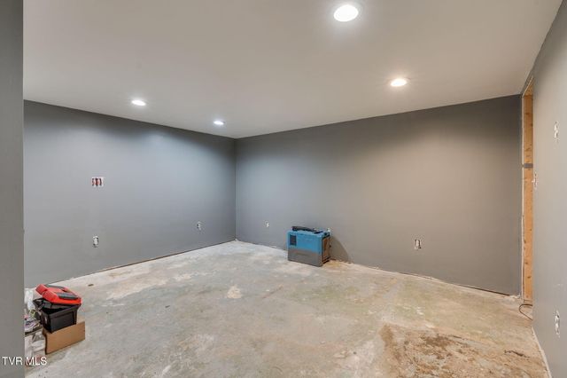1907 Sinking Creek Road, Johnson City, TN 37604