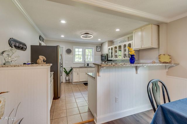 1907 Sinking Creek Road, Johnson City, TN 37604