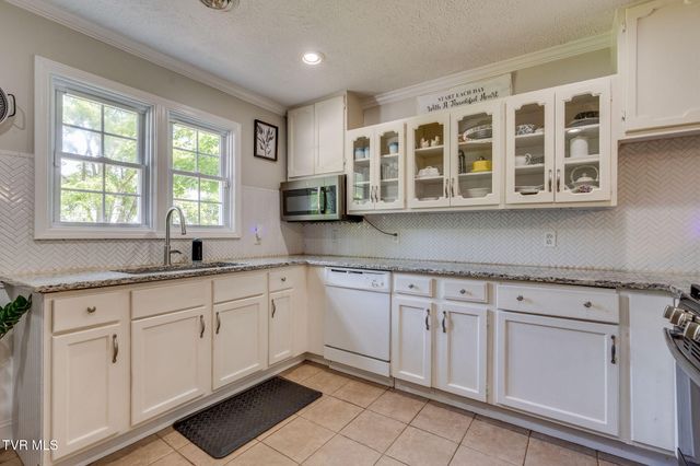 1907 Sinking Creek Road, Johnson City, TN 37604